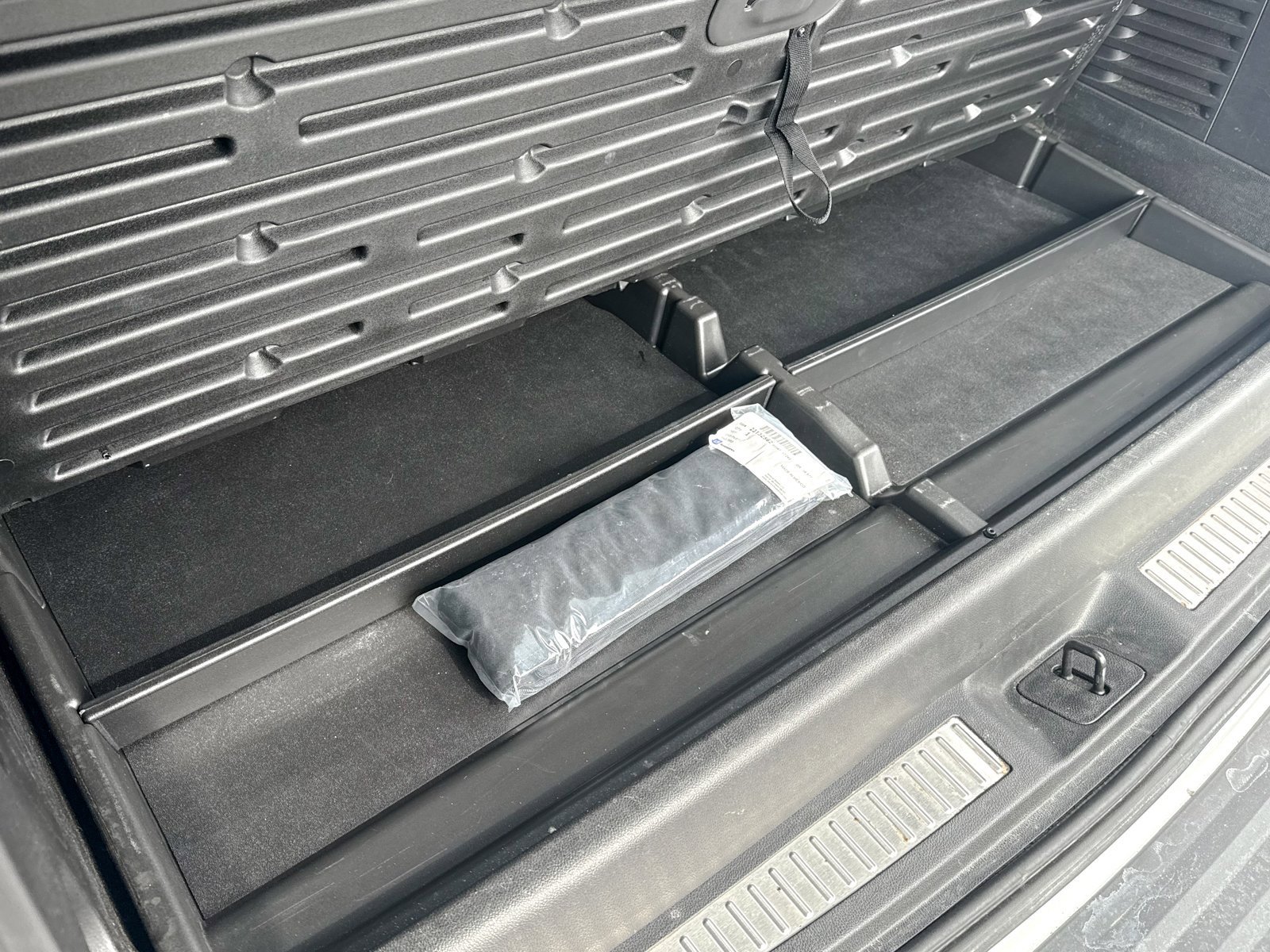 Used 2018 Chevrolet Suburban LT image 14