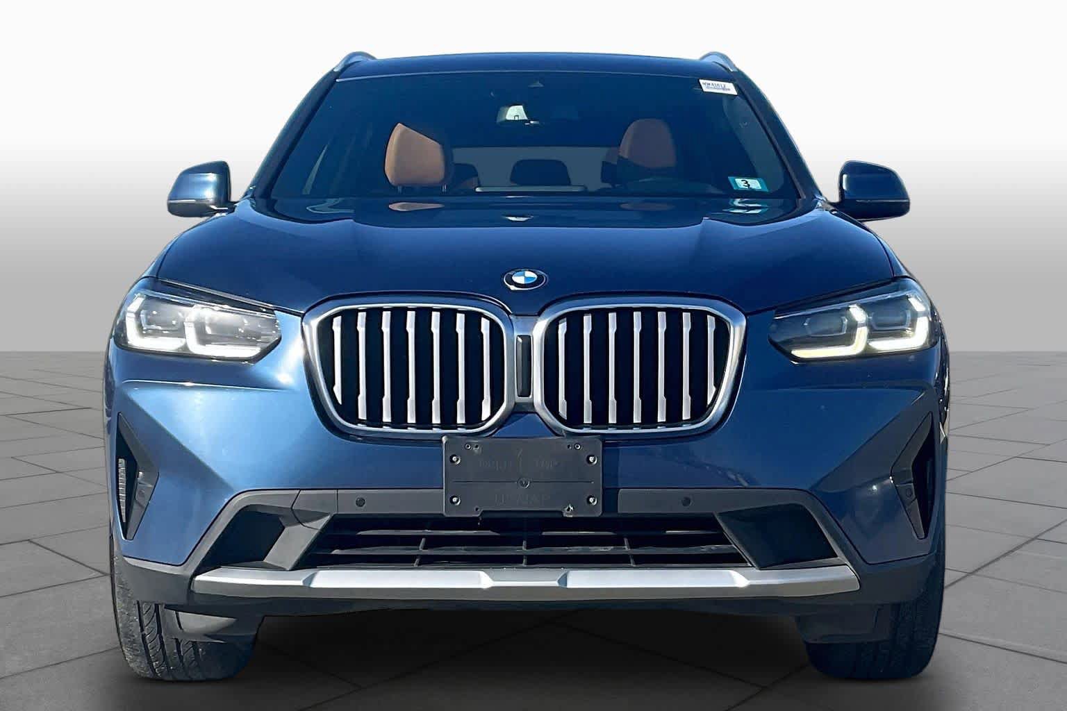 Used 2022 BMW X3 xDrive30i w/ Convenience Package AWD/4WD image 3