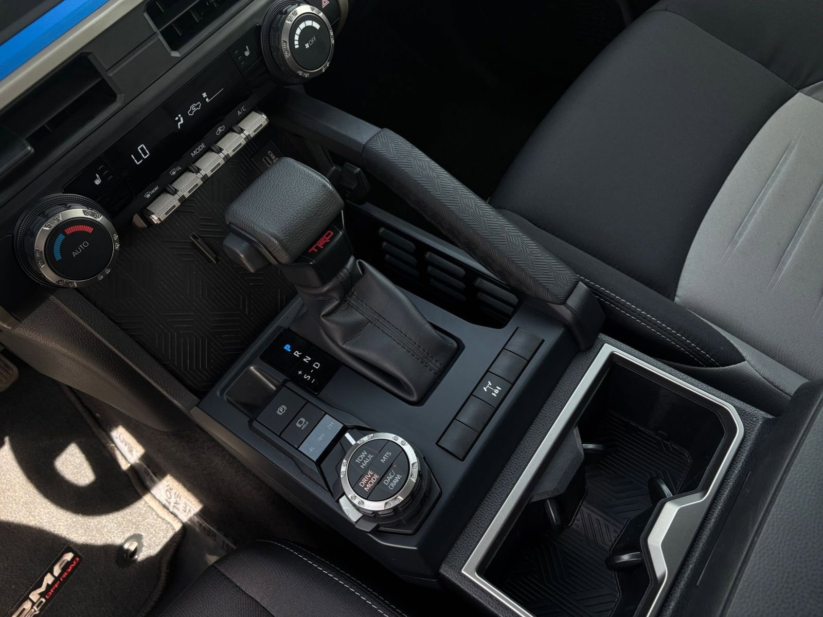 Used 2025 Toyota Tacoma TRD Off-Road image 44