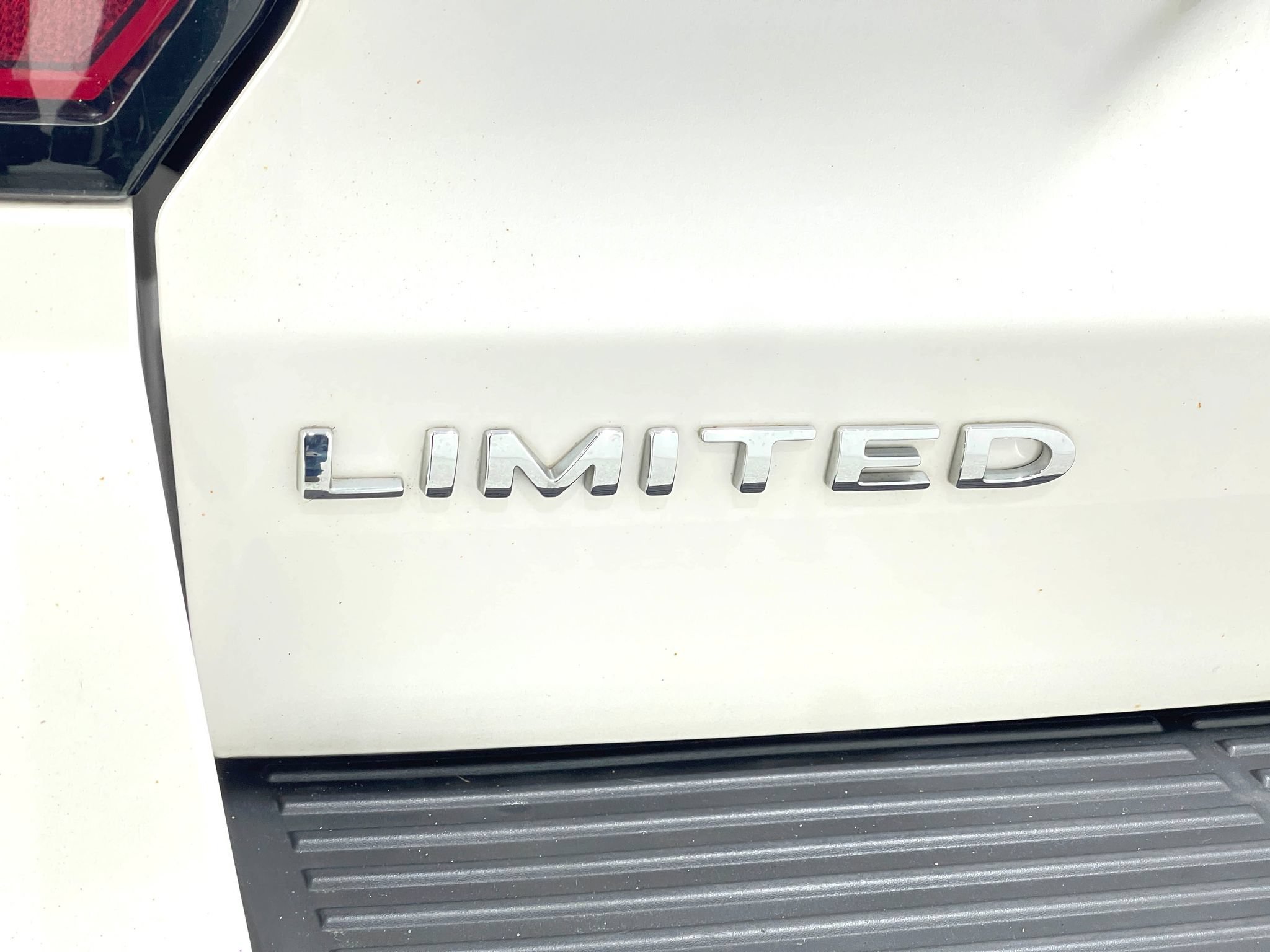 Used 2019 Ford Expedition Limited w/ Equipment Group 302A AWD/4WD image 41