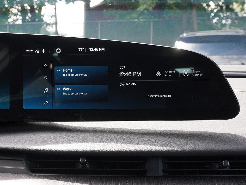 Used 2025 Lucid Air Touring AWD/4WD image 45
