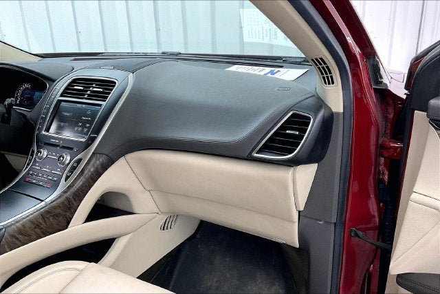 Used 2016 Lincoln MKX Select w/ Select Plus Package AWD/4WD image 17