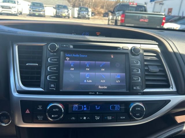 Used 2015 Toyota Highlander Limited AWD/4WD image 33