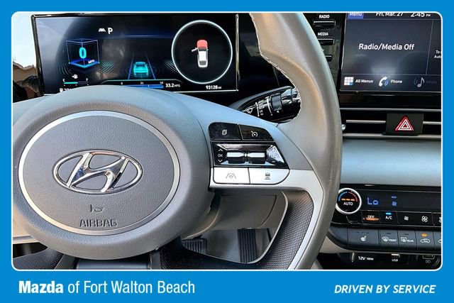 Used 2021 Hyundai Elantra SEL w/ Convenience Package image 11