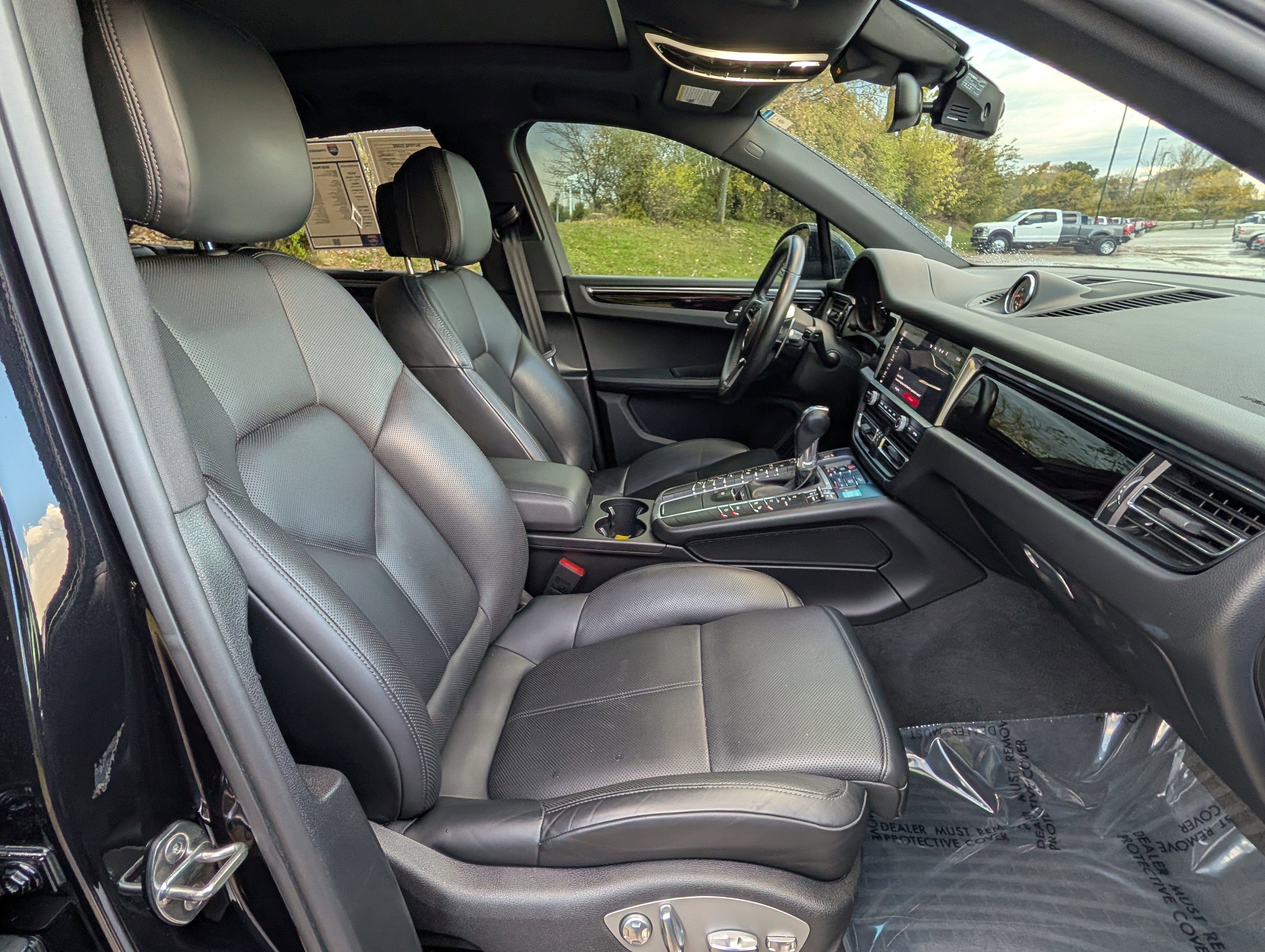 Used 2020 Porsche Macan S image 12