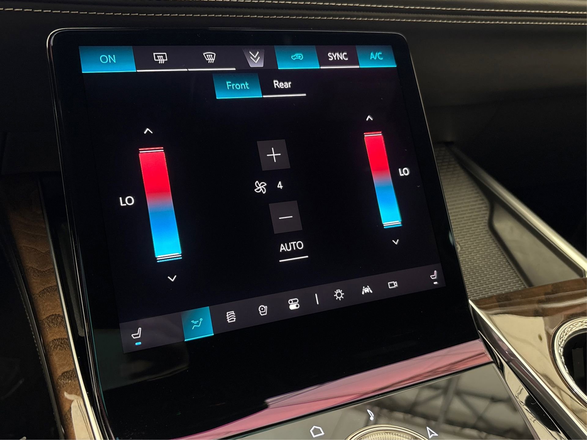 New 2025 Cadillac Escalade ESV Sport Platinum image 27