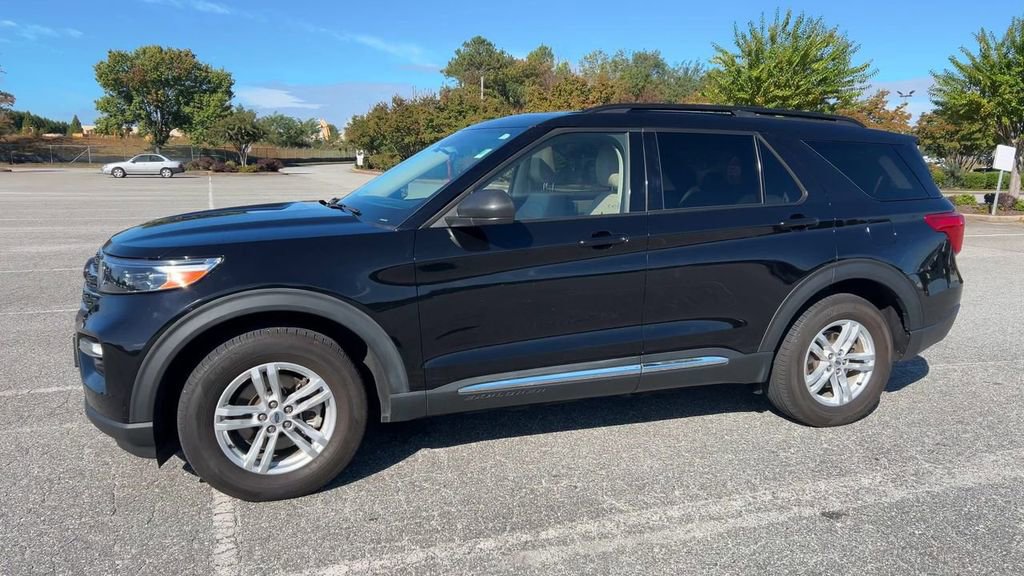 Used 2022 Ford Explorer XLT w/ Equipment Group 202A image 32