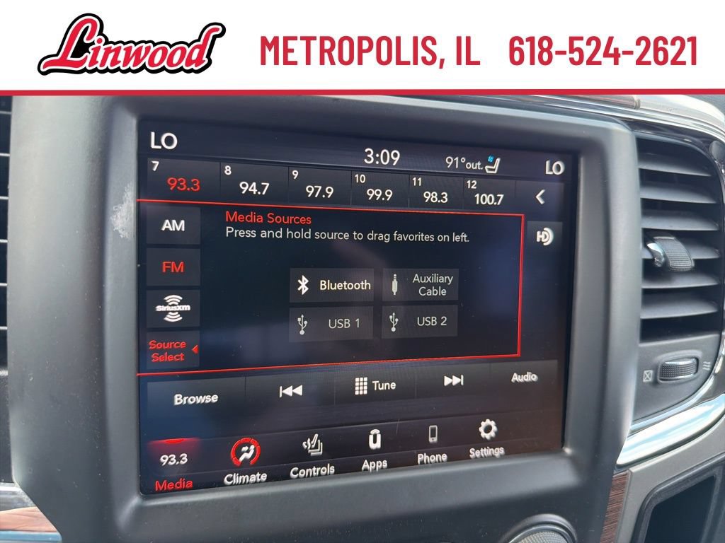 Used 2018 RAM 1500 Laramie w/ Convenience Group AWD/4WD image 30