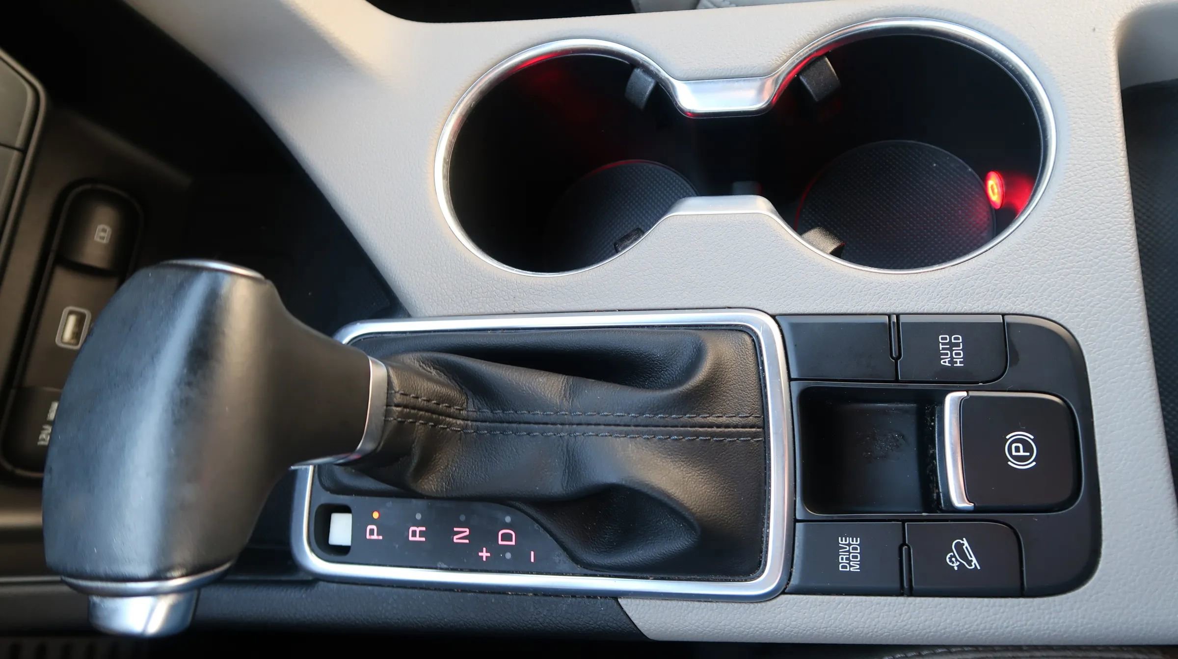 Used 2022 Kia Sportage Nightfall Edition w/ Nightfall Fwd Premium Package image 32