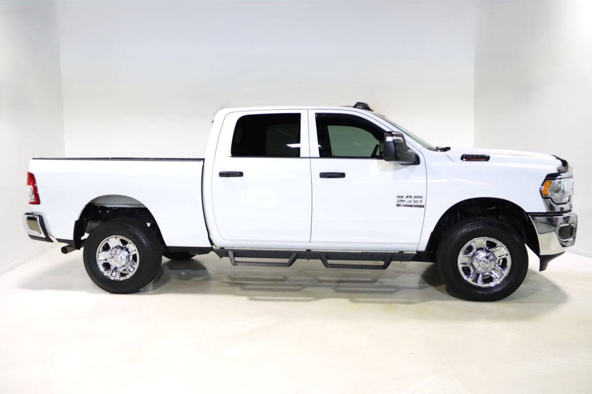 Used 2024 RAM 2500 Tradesman w/ Chrome Appearance Group AWD/4WD image 5