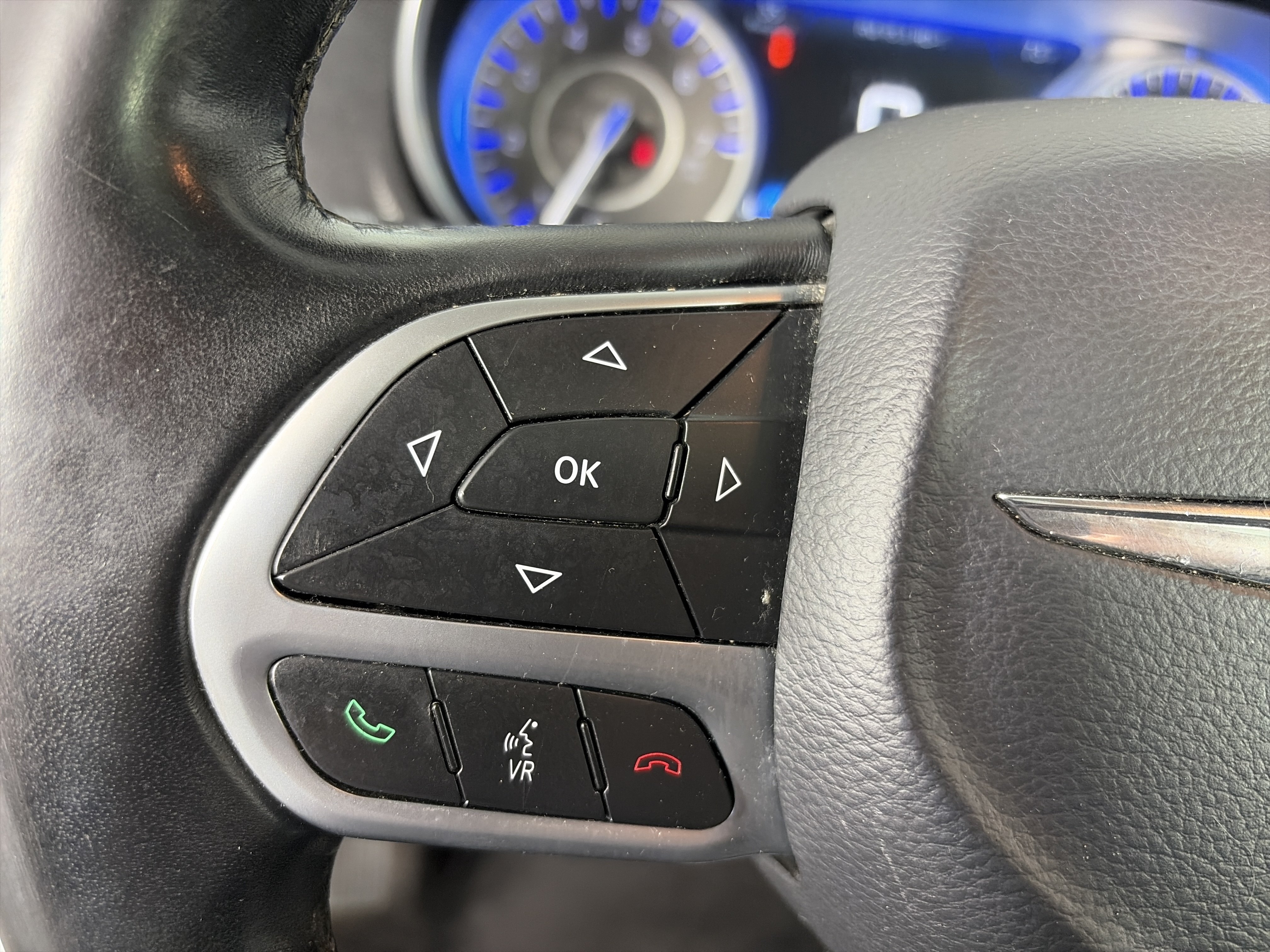 Used 2017 Chrysler 300 Touring w/ Value Package RWD image 31