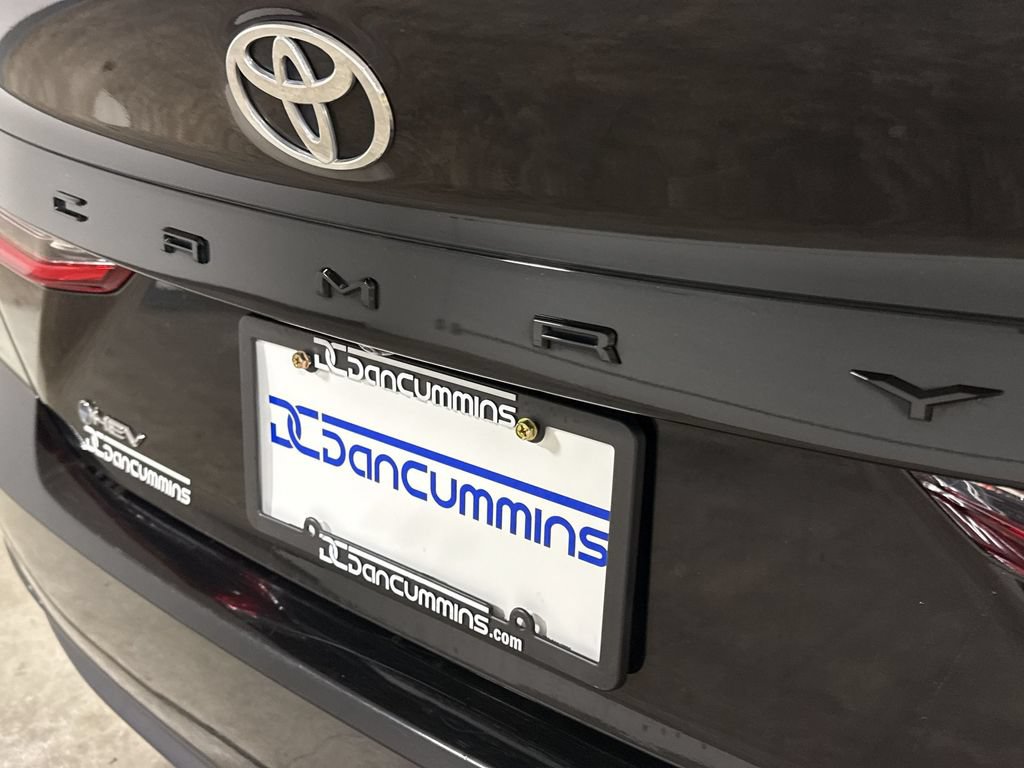 Used 2025 Toyota Camry Hybrid FWD image 25