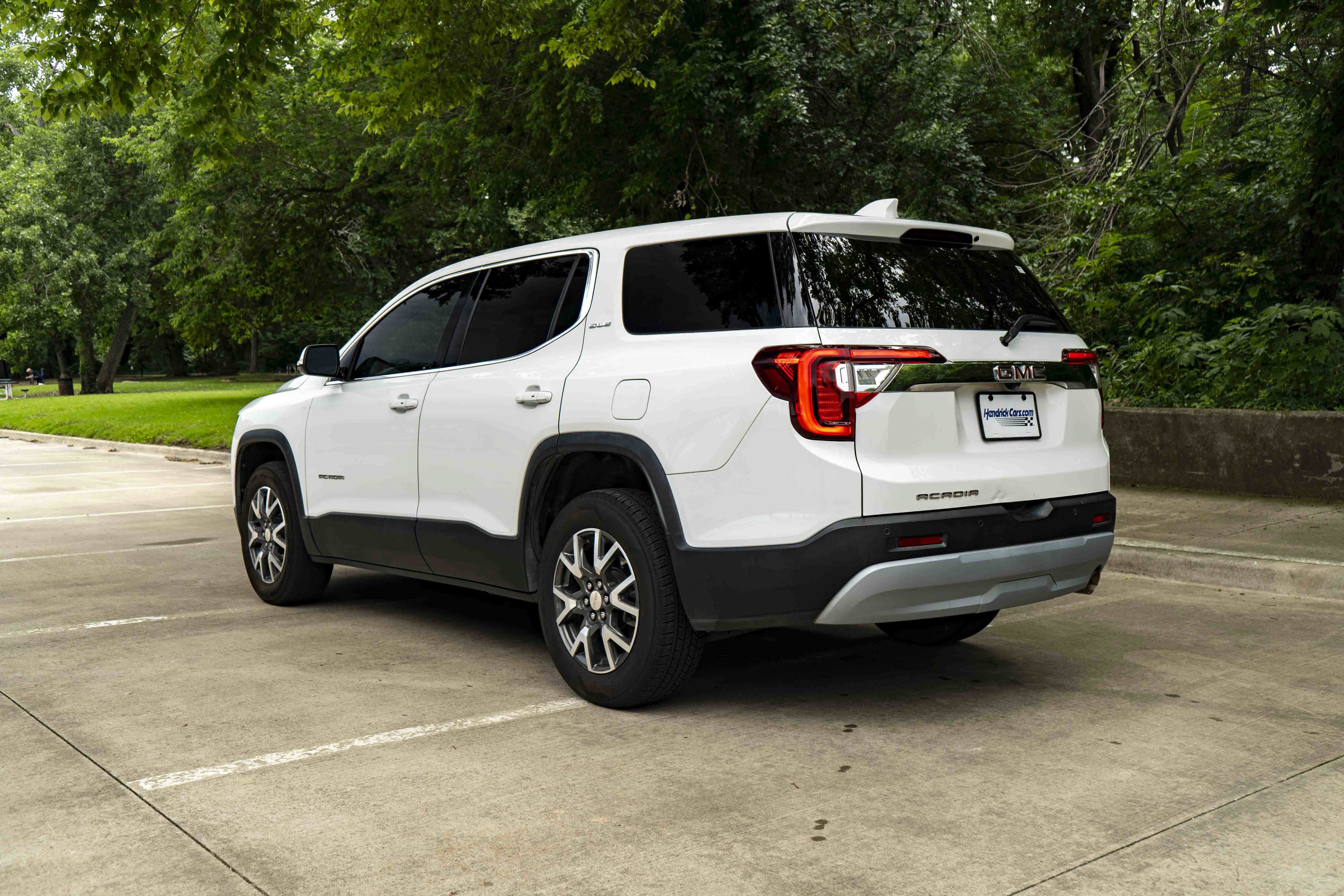 Used 2021 GMC Acadia SLE FWD image 6