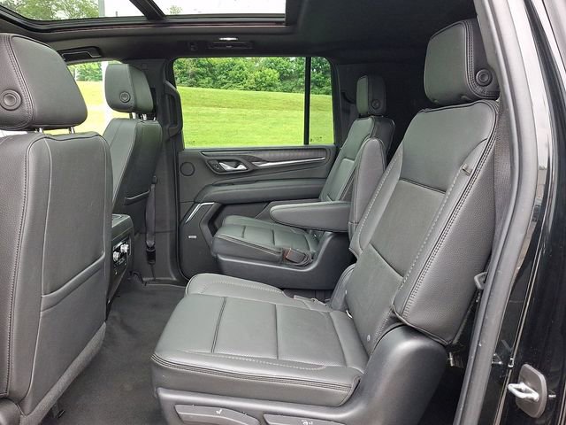Used 2022 GMC Yukon XL Denali AWD/4WD image 13