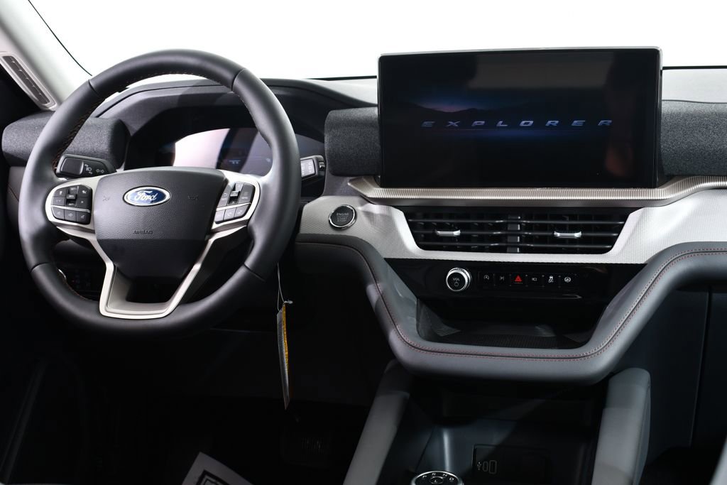New 2026 Ford Explorer Active w/ Active Comfort Package image 8