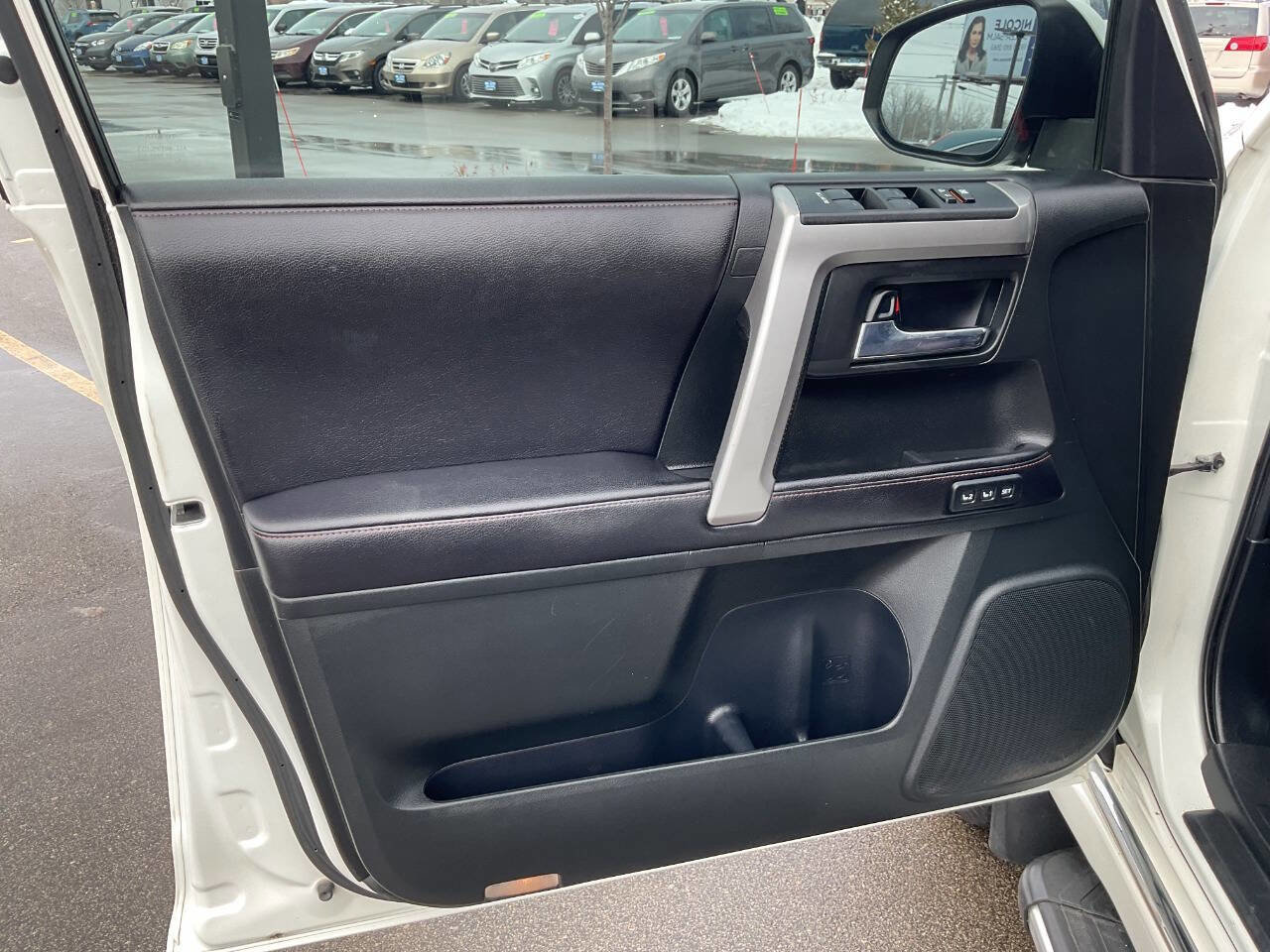 Used 2016 Toyota 4Runner Limited AWD/4WD image 28