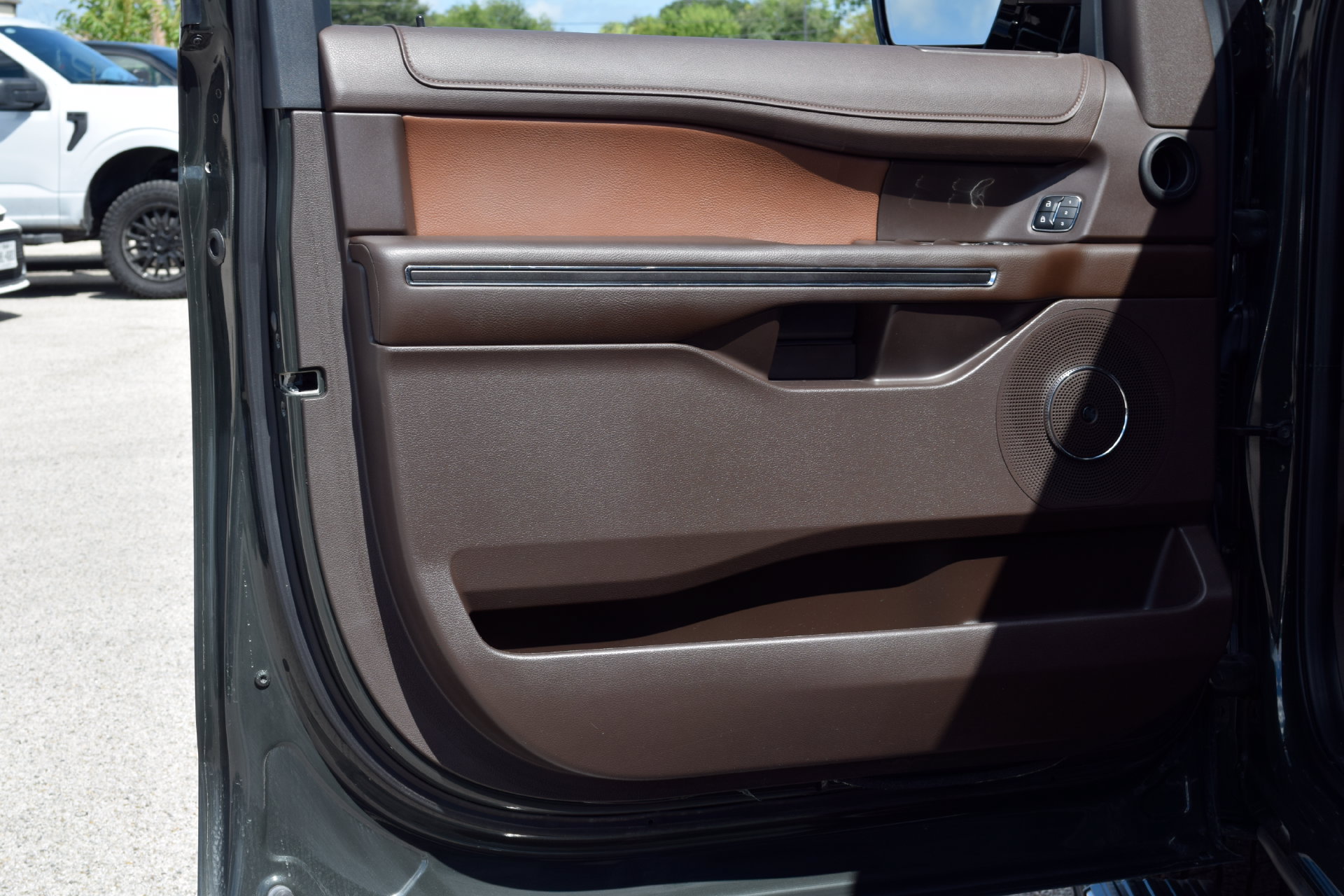 Used 2023 Ford Expedition King Ranch RWD image 17