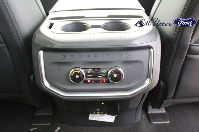 New 2026 Ford Expedition Platinum w/ Stealth Appearance Package image 11