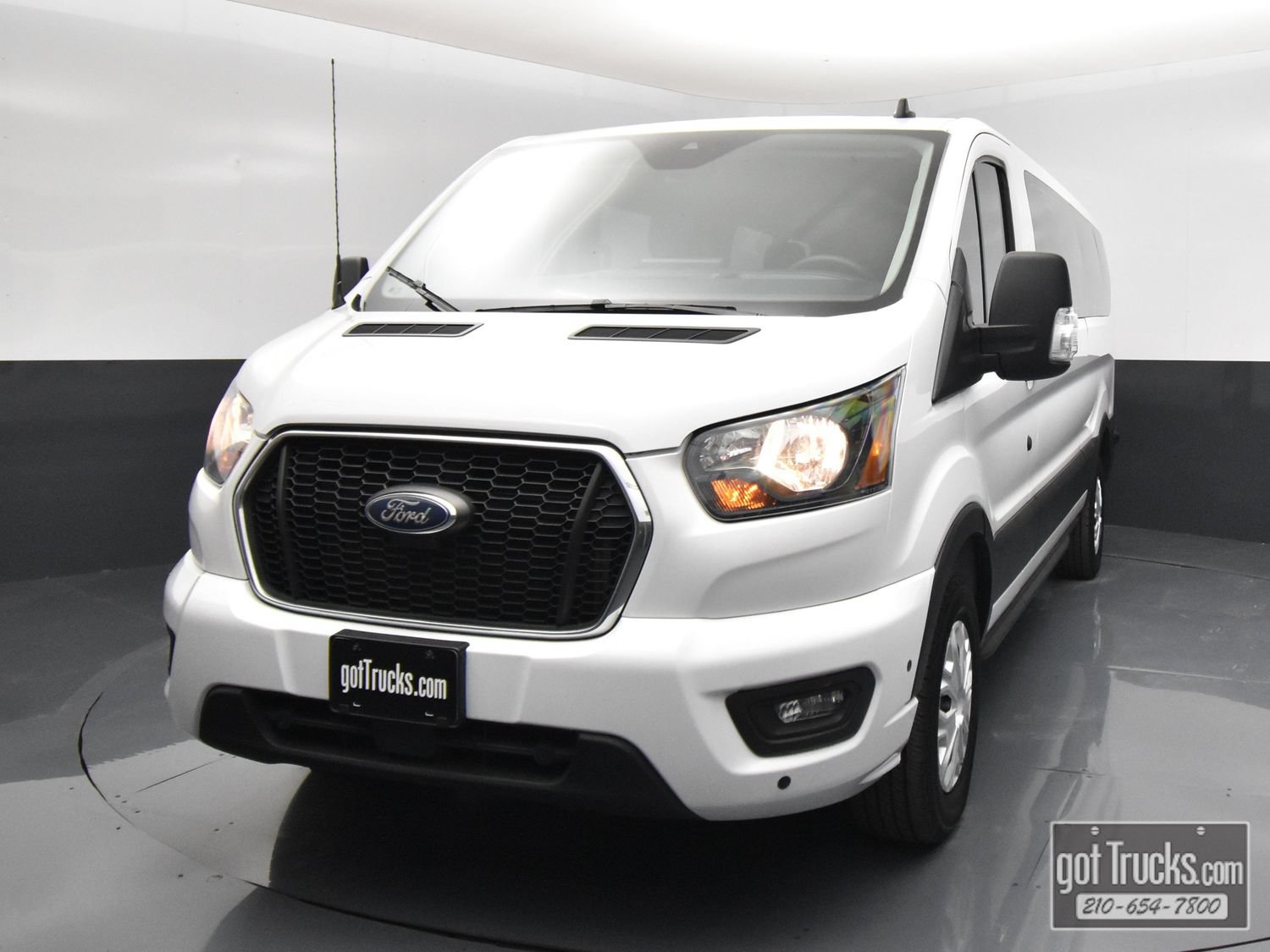 Used 2024 Ford Transit 350 XLT RWD image 53