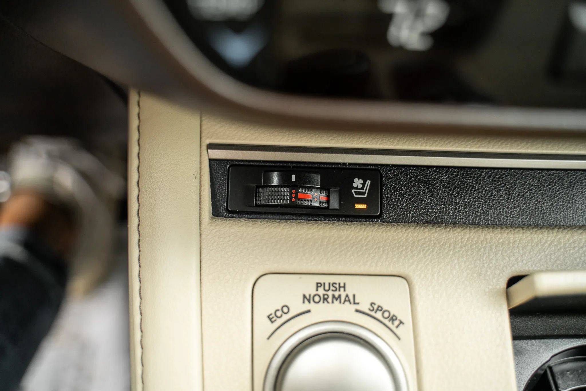 Used 2018 Lexus ES 350 w/ Premier Package FWD image 27