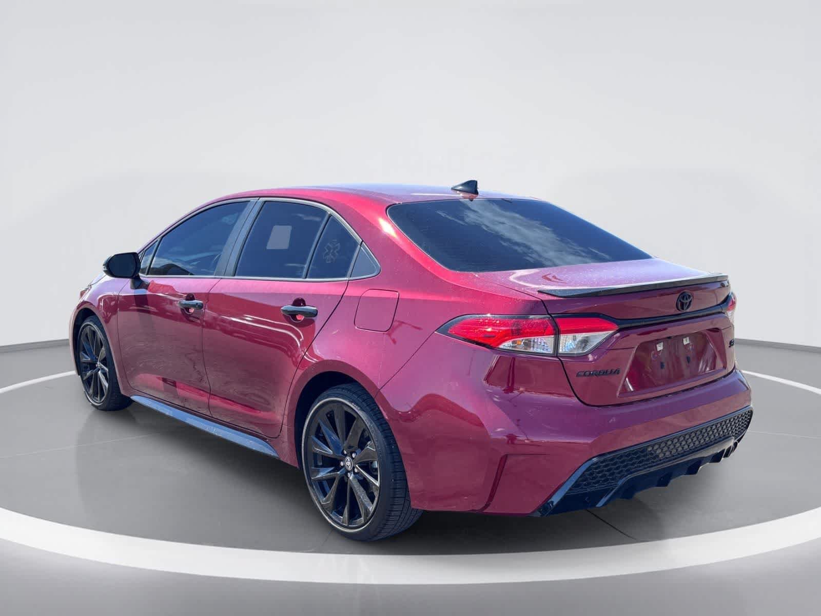 Used 2022 Toyota Corolla SE w/ Carpet Mat Package (TMS) FWD image 4