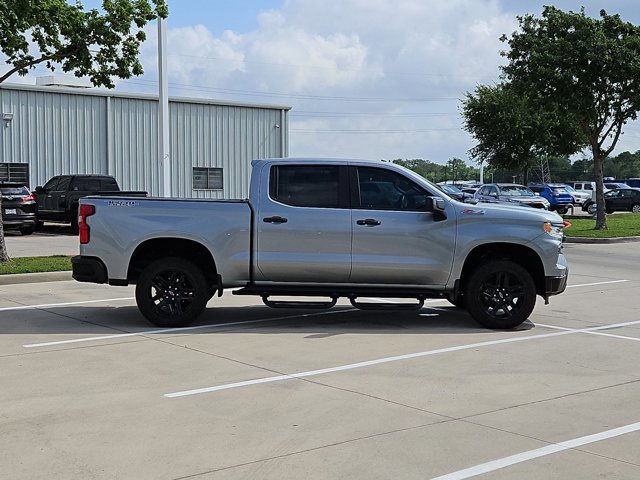 Used 2024 Chevrolet Silverado 1500 LT Trail Boss w/ Convenience Package II image 4