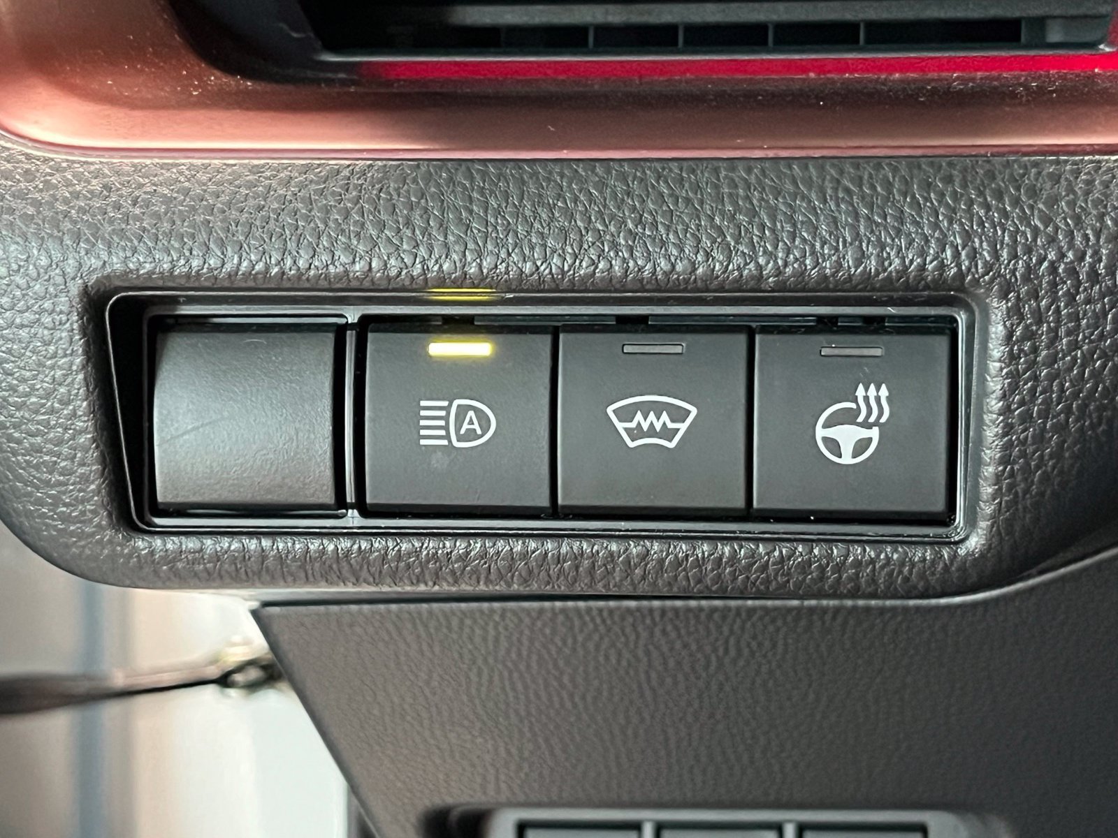 Used 2024 Toyota Prius Prime FWD image 34