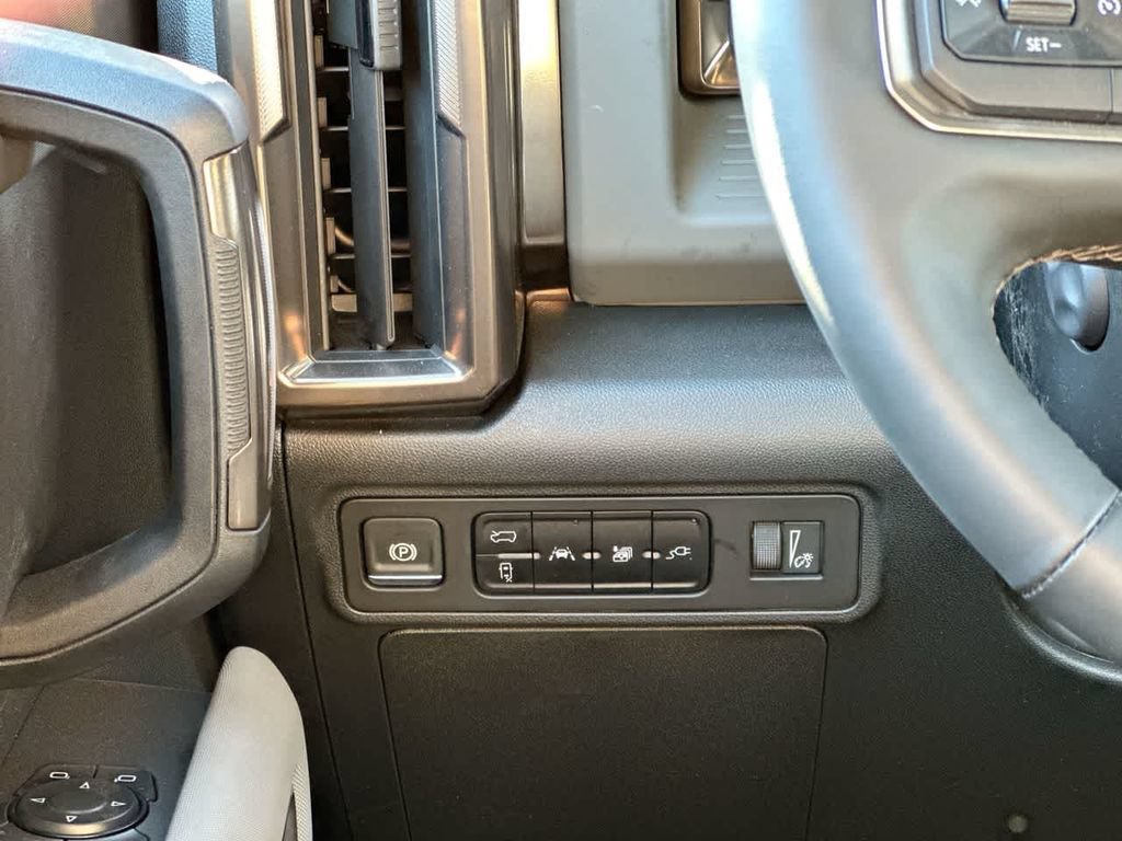 Used 2025 GMC Hummer EV 3X w/ LPO, Cargo Utility Package AWD/4WD image 18