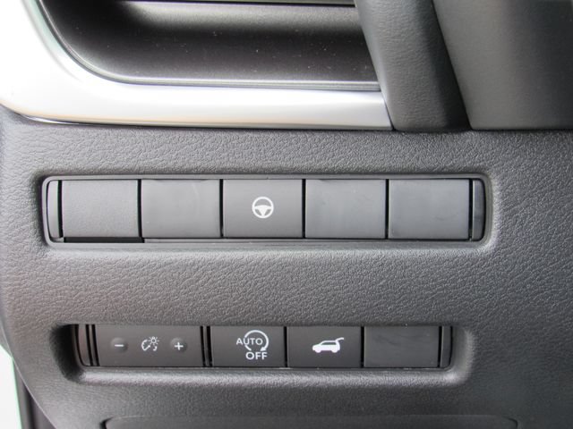 New 2026 Nissan Rogue SV FWD image 25