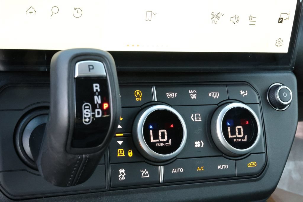 New 2026 Land Rover Defender 110 X-Dynamic SE AWD/4WD image 18