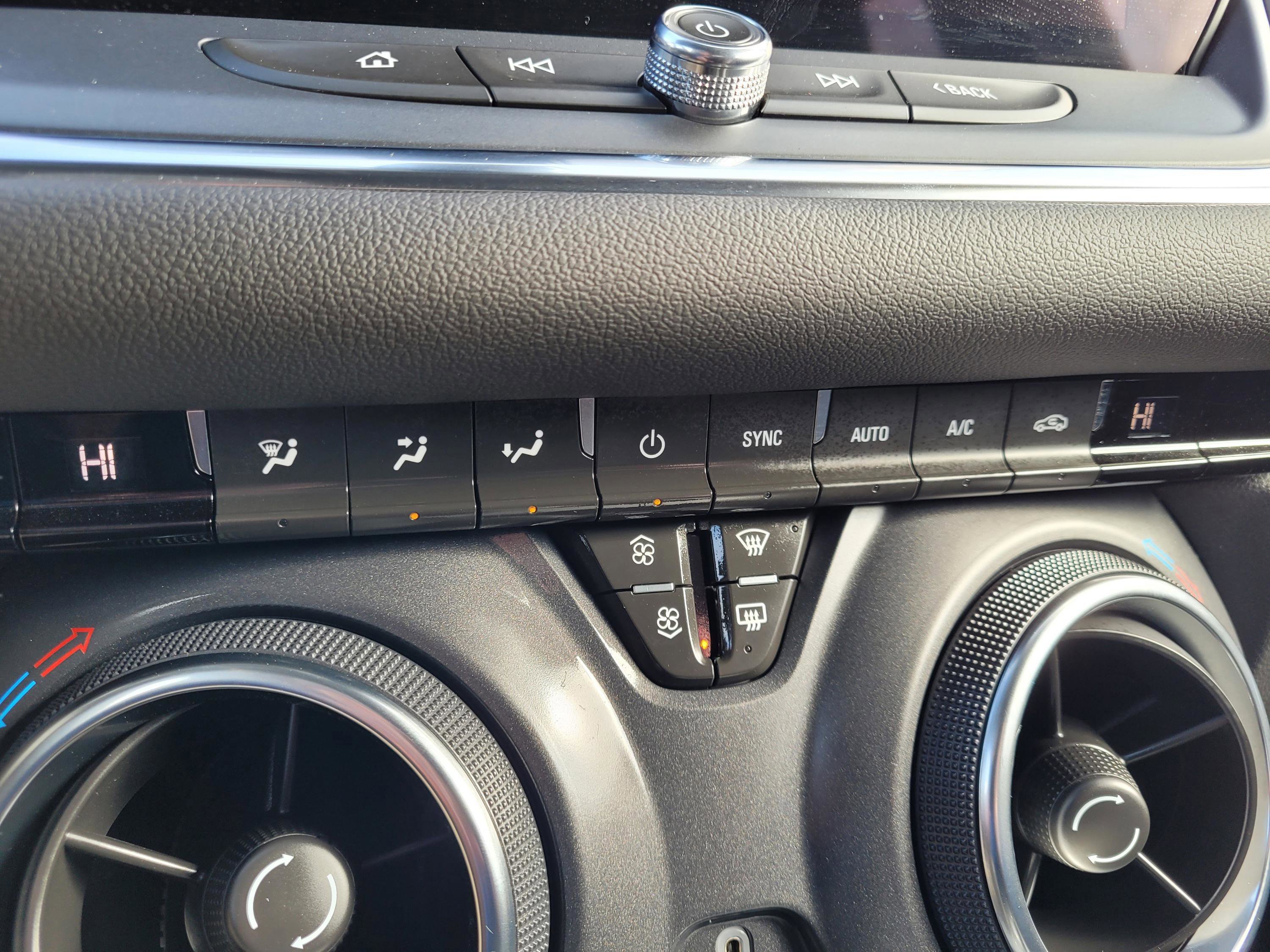 Used 2023 Chevrolet Blazer LT image 22