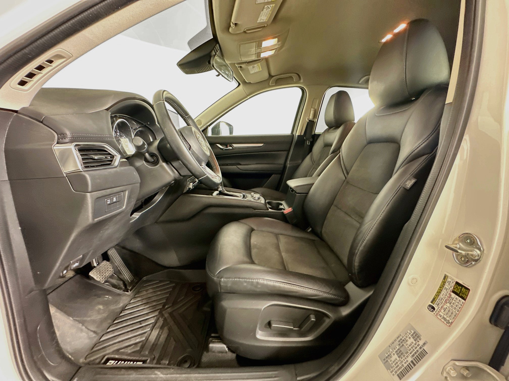 Used 2021 MAZDA CX-5 Touring FWD image 13