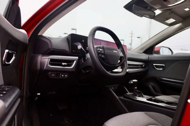 Certified 2025 Kia K4 EX image 9