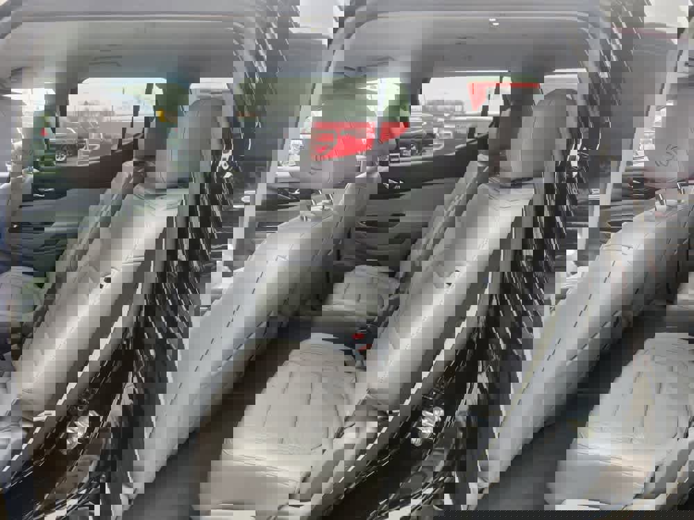 Used 2023 GMC Acadia SLT image 17