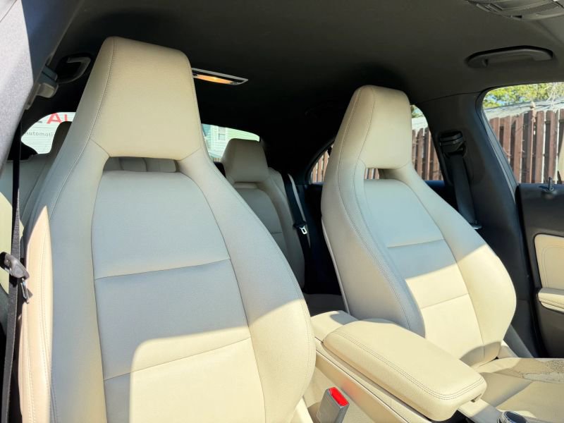 Used 2017 Mercedes-Benz CLA 250 image 29