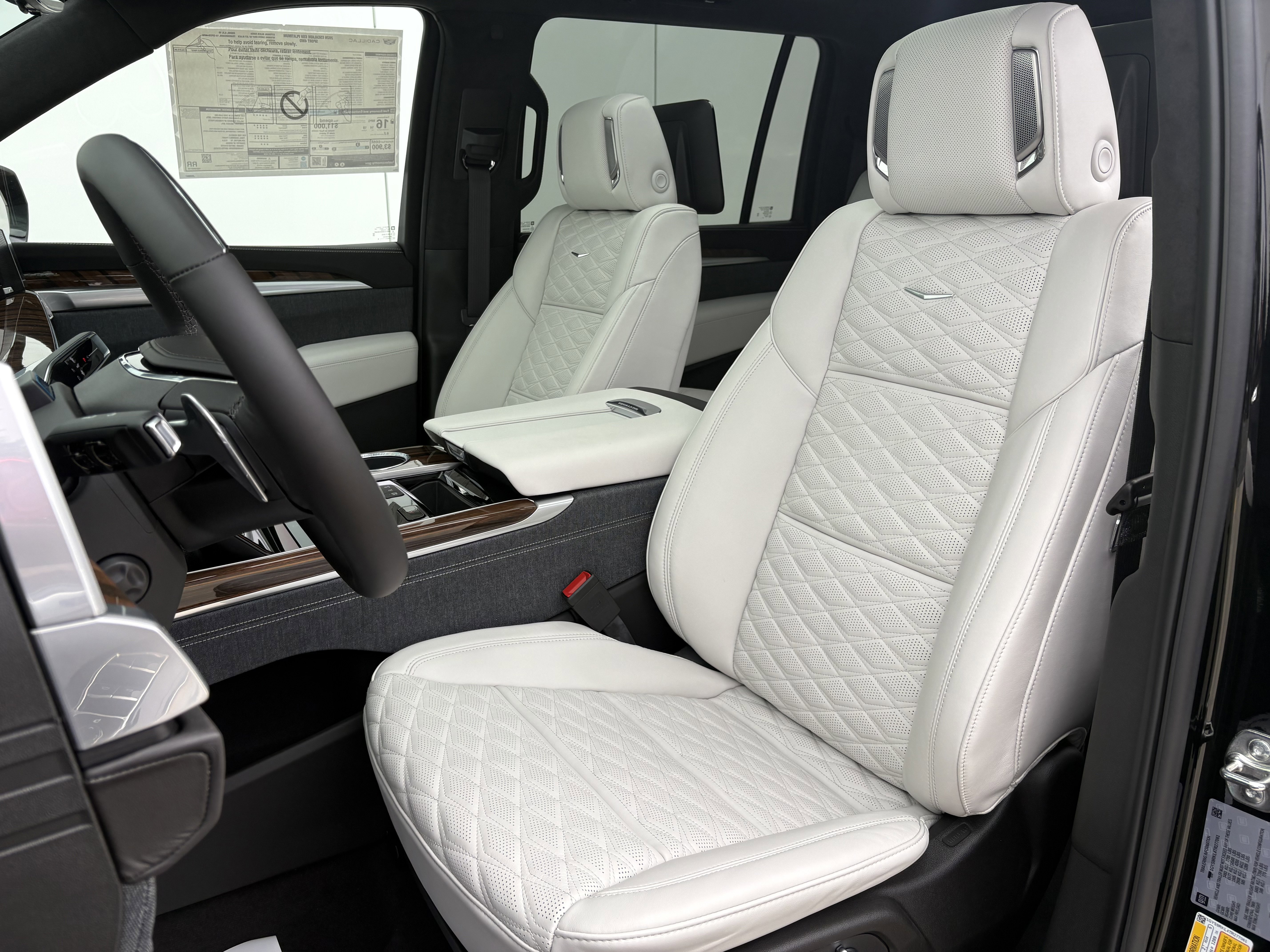New 2026 Cadillac Escalade ESV Platinum Sport w/ LPO, ONYX Package AWD/4WD image 6