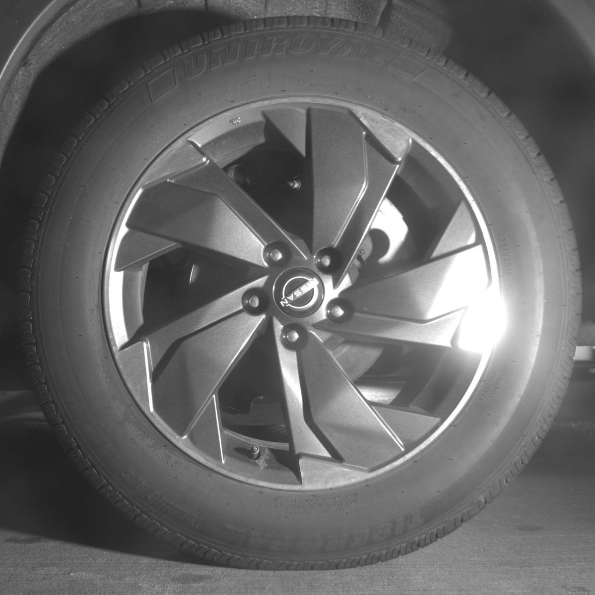 Used 2025 Nissan Rogue SV image 14