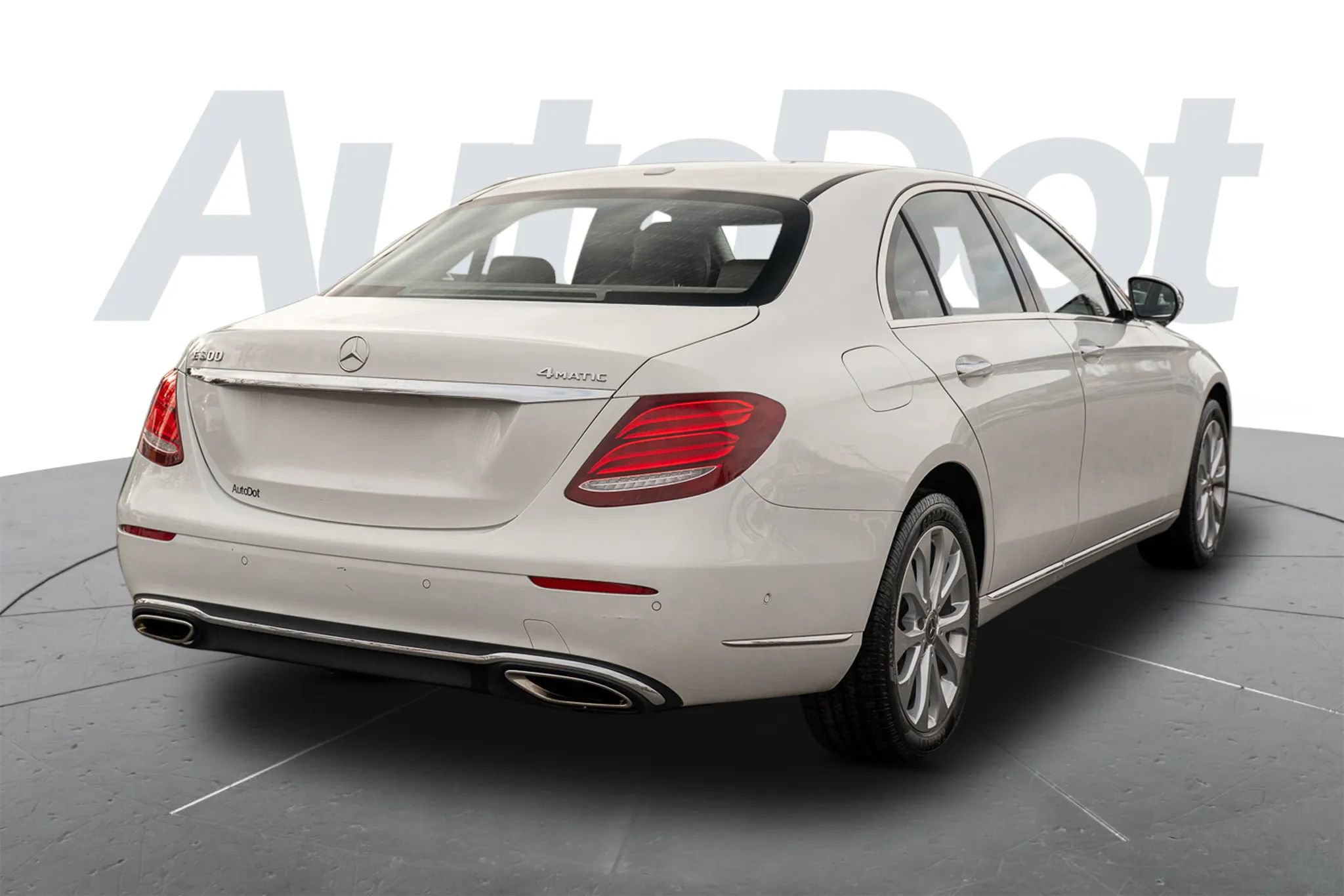 Used 2018 Mercedes-Benz E 300 4MATIC w/ Premium 1 Package image 3