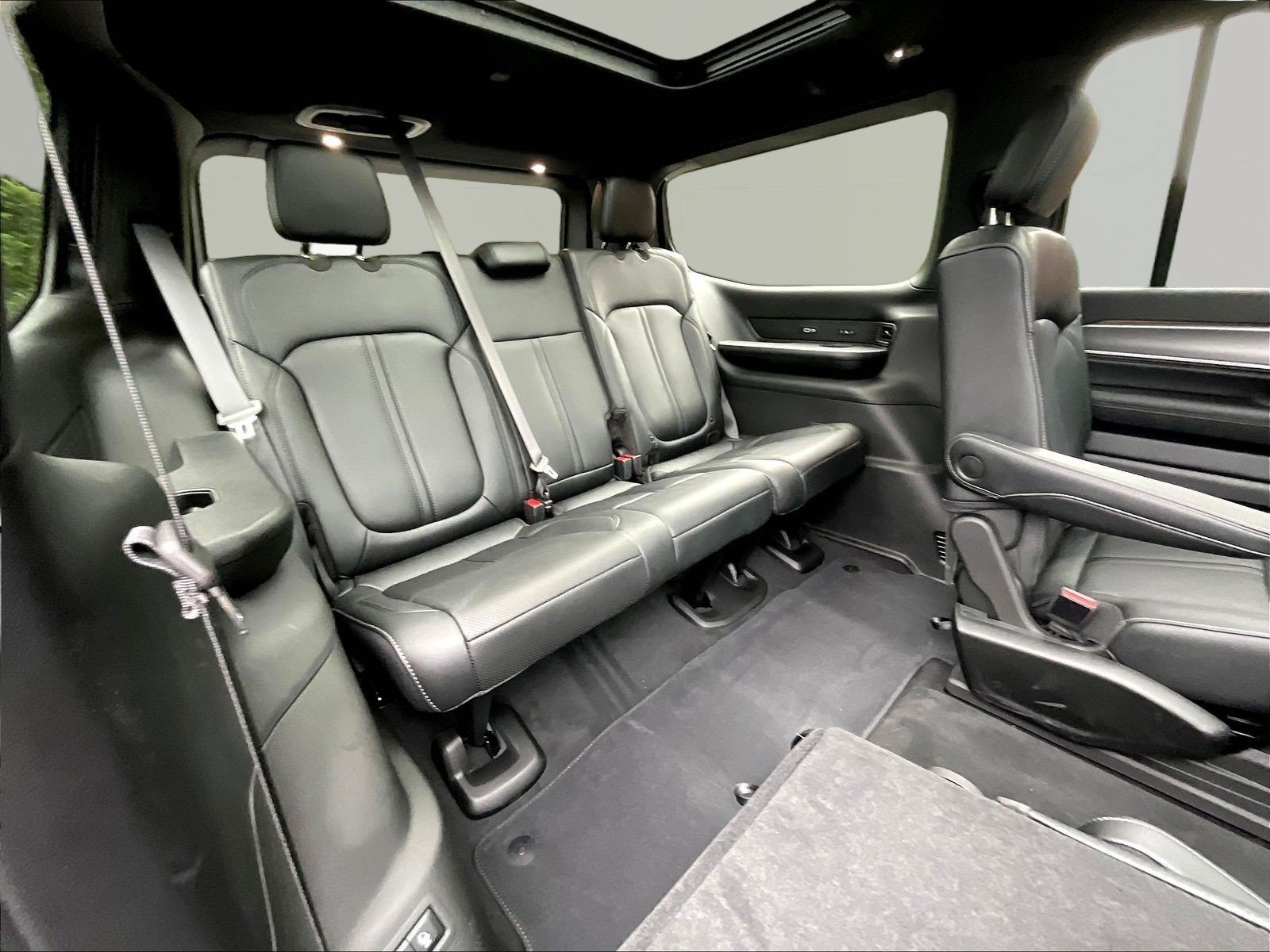 New 2026 Jeep Grand Wagoneer Limited AWD/4WD image 21