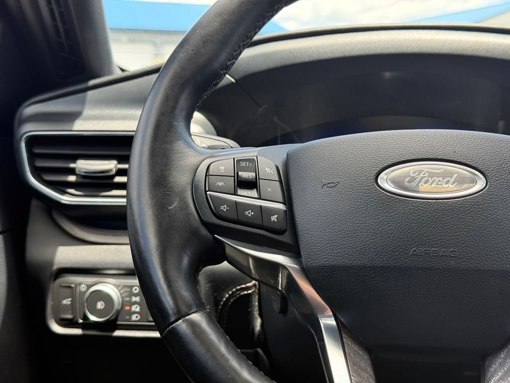 Used 2020 Ford Explorer Platinum AWD/4WD image 18