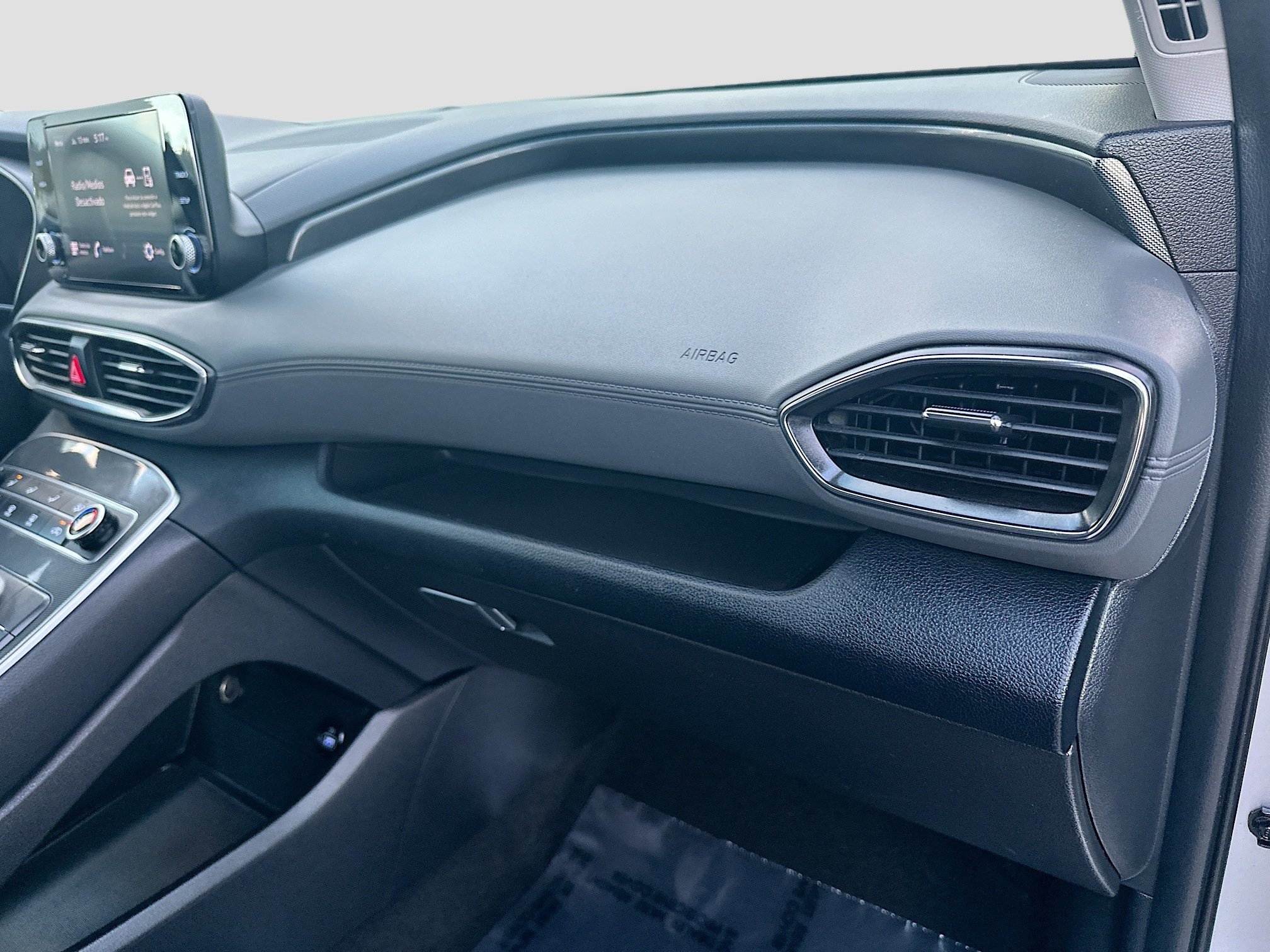 Used 2023 Hyundai Santa Fe SE image 30