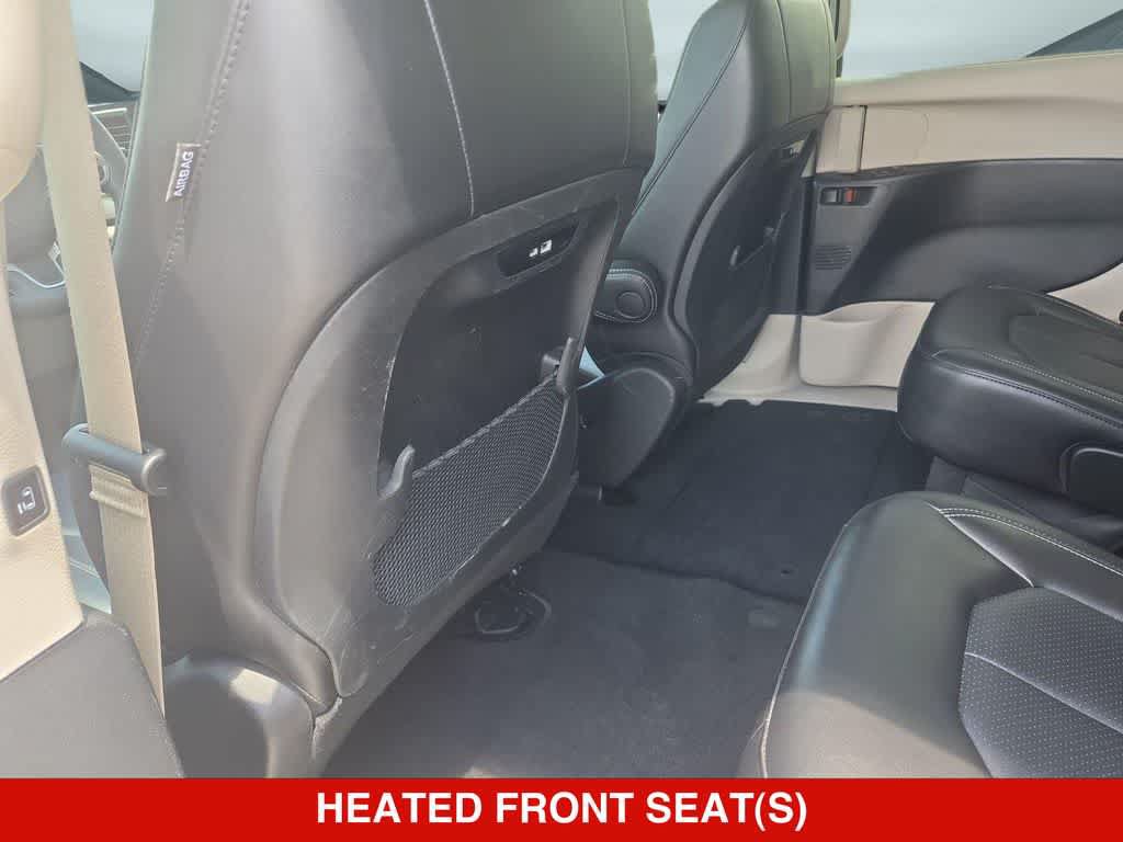 Used 2024 Chrysler Pacifica Touring-L FWD image 17