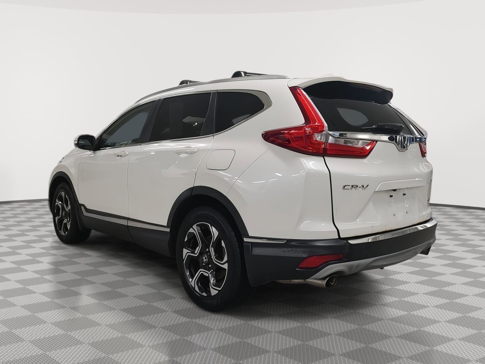 Used 2017 Honda CR-V Touring image 33