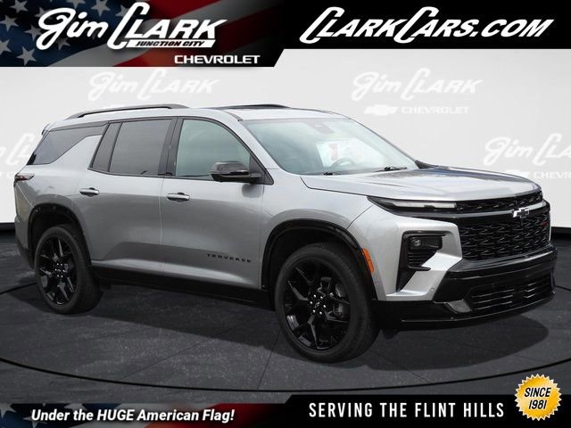 Used 2024 Chevrolet Traverse RS w/ LPO, Floor Liner Package image 1