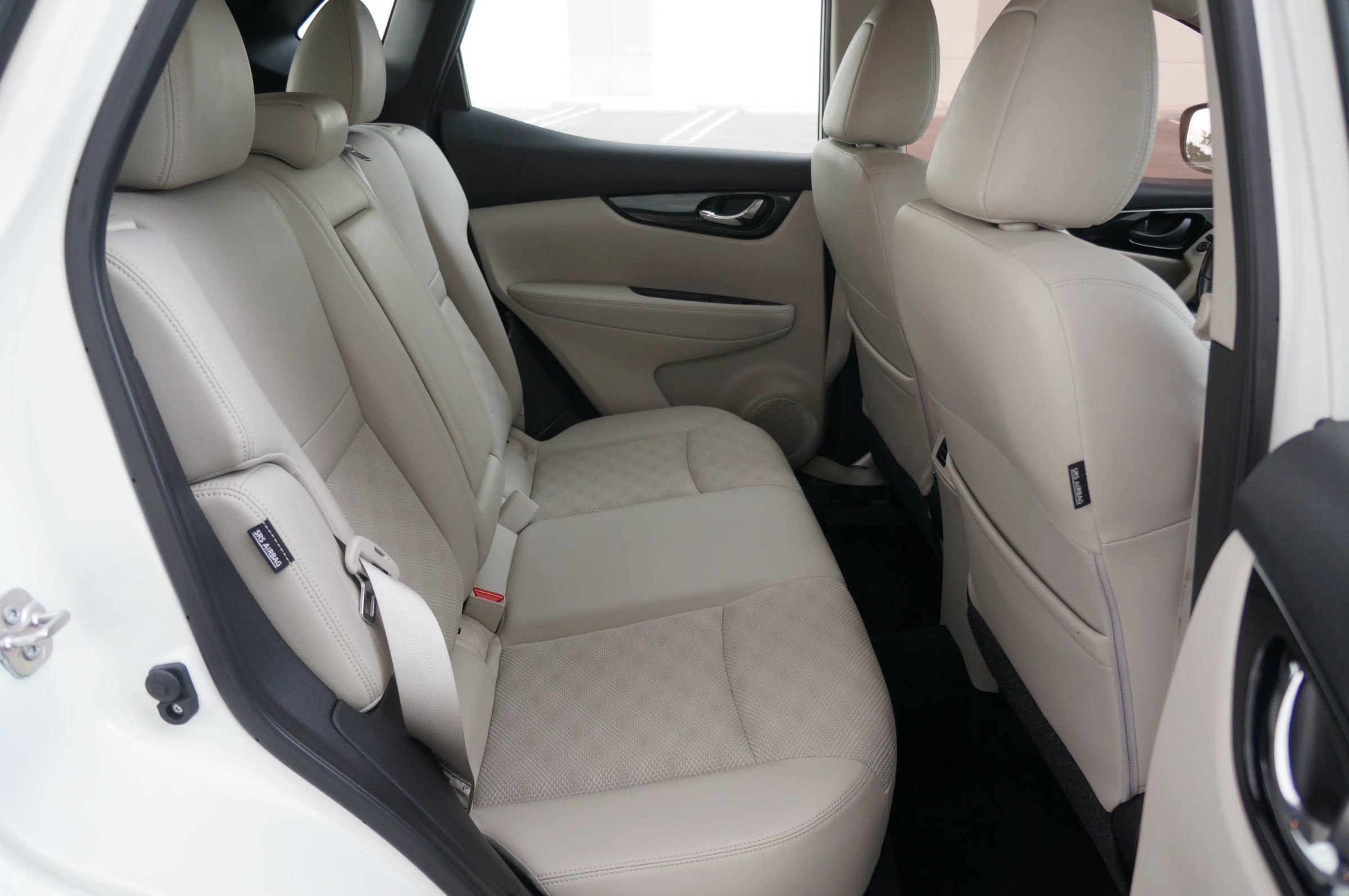 Used 2022 Nissan Rogue Sport SV w/ Technology Package image 31