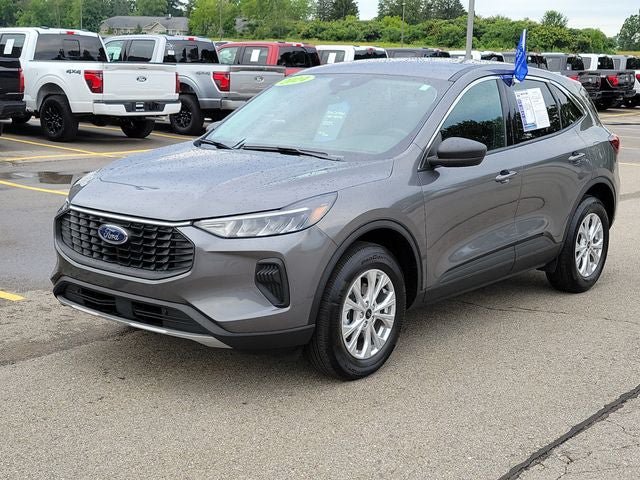 Used 2024 Ford Escape Active AWD/4WD image 2