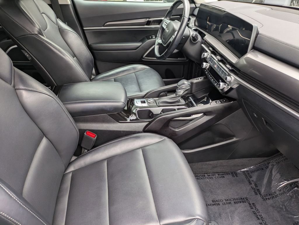 Used 2025 Kia Telluride S image 31