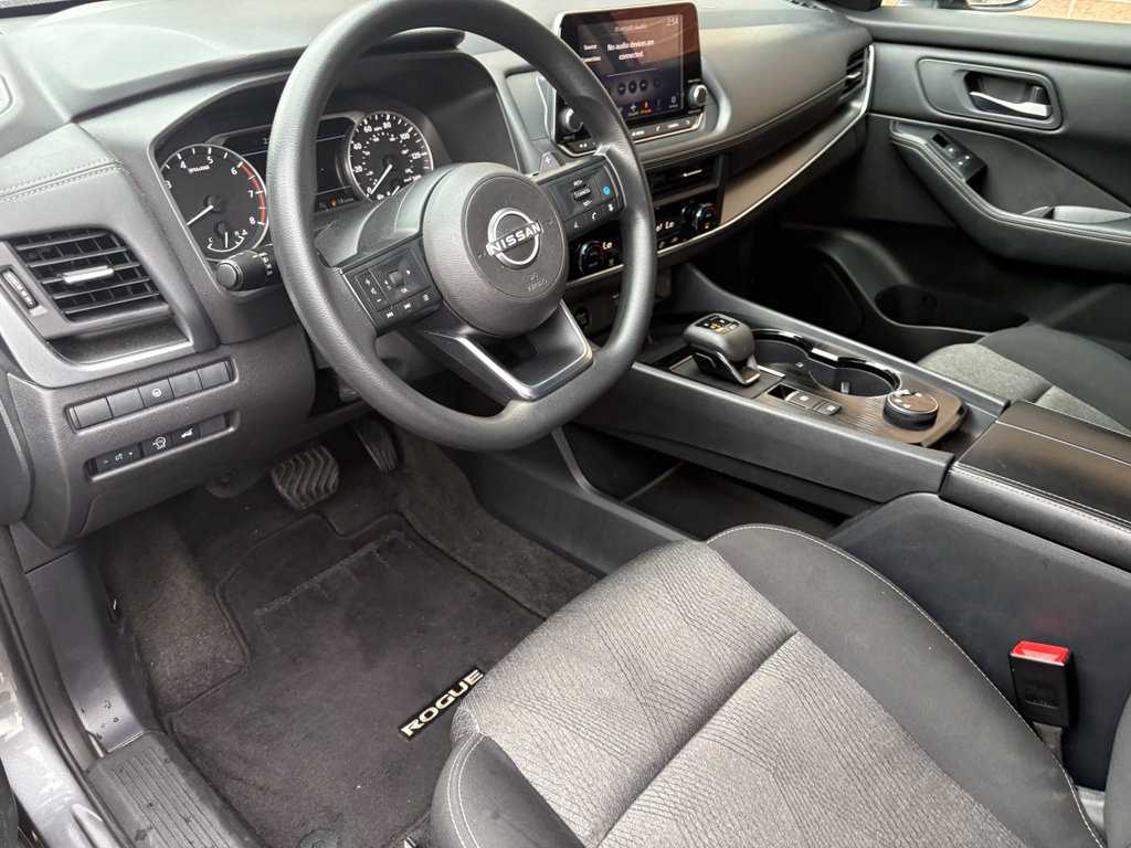 Used 2024 Nissan Rogue SV AWD/4WD image 12