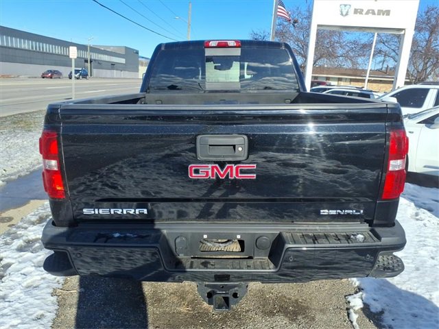 Used 2017 GMC Sierra 2500 Denali image 5