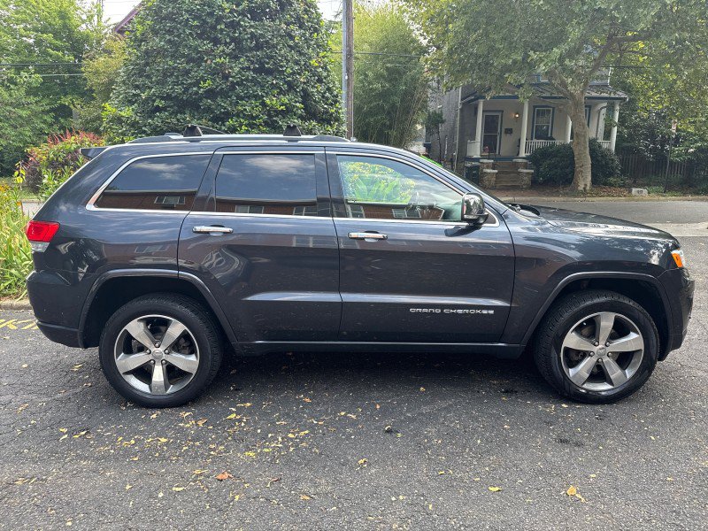 Used 2015 Jeep Grand Cherokee Overland w/ Advanced Technology Group AWD/4WD image 6